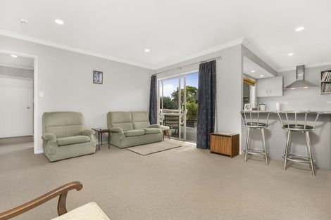 Photo of property in 23 Castlehill Court, Wattle Downs, Auckland, 2103
