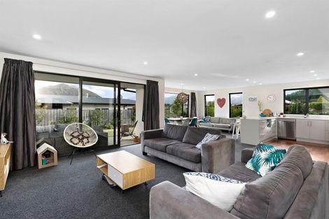 Photo of property in 11 Centre Crescent, Wanaka, 9305