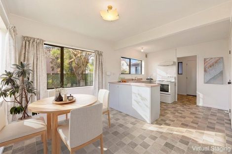 Photo of property in 2/33 Curacao Place, Half Moon Bay, Auckland, 2012