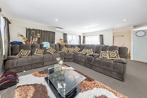 Photo of property in 2 Miles Avenue, Papatoetoe, Auckland, 2025