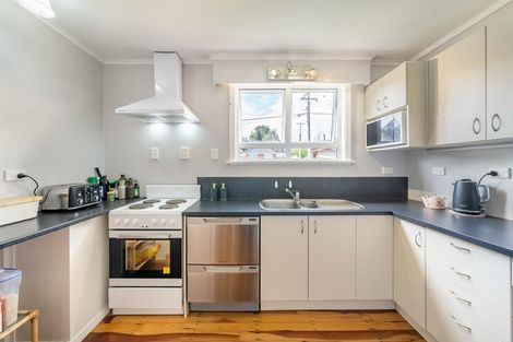 Photo of property in 40 Moeraki Road, Maoribank, Upper Hutt, 5018