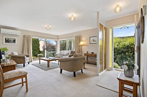 Photo of property in 8a Levaut Place, Half Moon Bay, Auckland, 2012