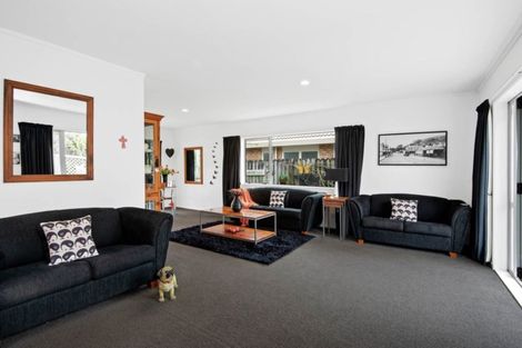 Photo of property in 6 Lushington Place, Huntington Park, Auckland, 2013