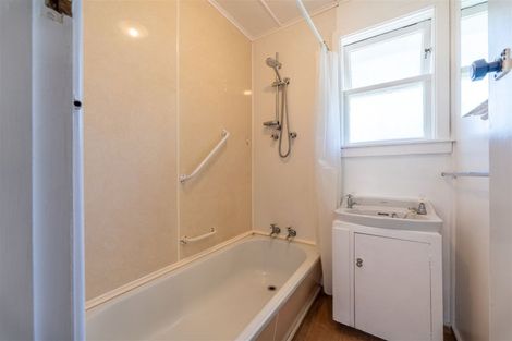 Photo of property in 17 Blyth Street, Holmes Hill, Oamaru, 9401