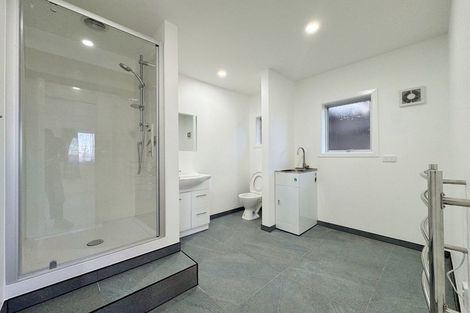 Photo of property in 96 Cardiff Road, Pakuranga, Auckland, 2010