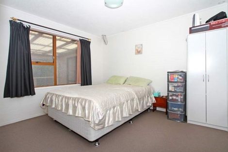 Photo of property in 29 Kelman Road, Kelston, Auckland, 0602