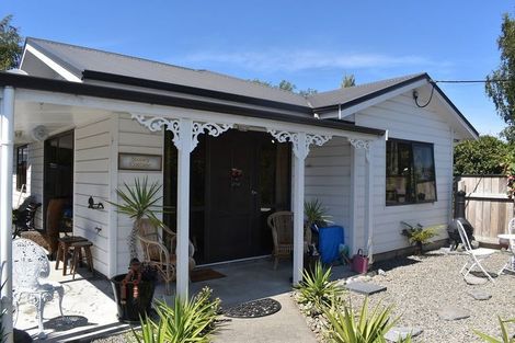 Photo of property in 194 High Street North, Carterton, 5713