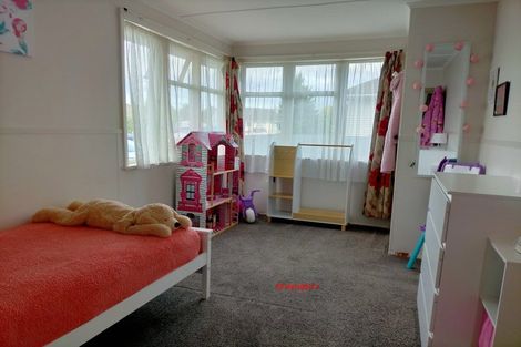 Photo of property in 1 Hartgill Crescent, Dannevirke, 4930