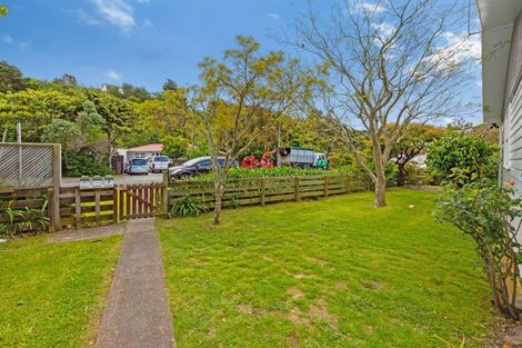 Photo of property in 1/13 Luckie Street, Tawa, Wellington, 5028
