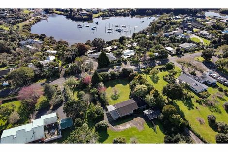 Photo of property in 11 Riverview Road, Kerikeri, 0230