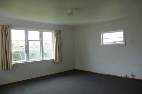 Photo of property in 13 Douglas Street, Hawera, 4610