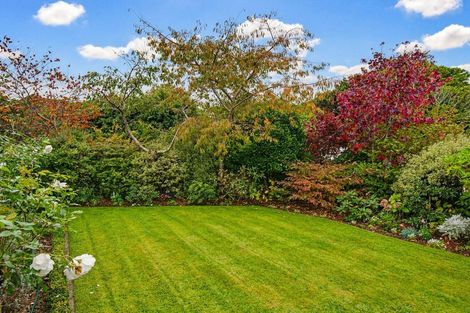 Photo of property in 5 Patterson Grove, Waikanae, 5036