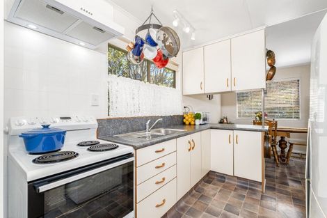 Photo of property in 90 Omapere Street, Whitby, Porirua, 5024