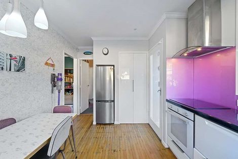 Photo of property in 1/7 Norana Road, Maoribank, Upper Hutt, 5018