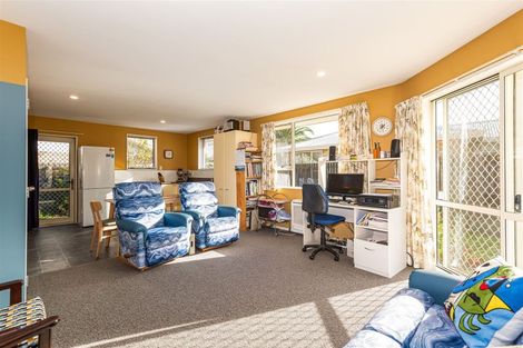 Photo of property in 15 Charlotte Lane, Woolston, Christchurch, 8062