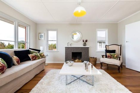 Photo of property in 215 Sunnynook Road, Wairau Valley, Auckland, 0627