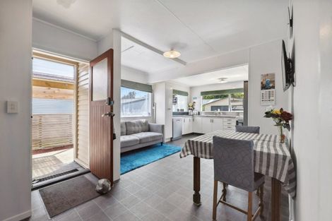 Photo of property in 36 Dixon Avenue, Hawera, 4610