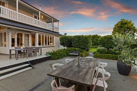 Photo of property in 340 Lawn Road, Clive, Hastings, 4180