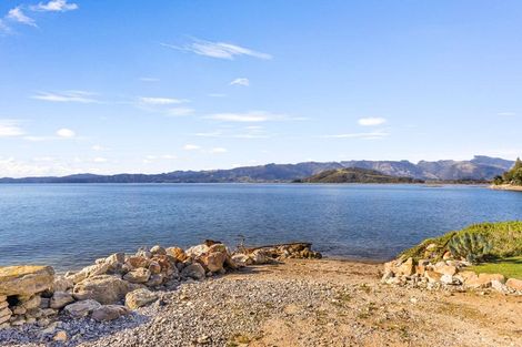 Photo of property in 204 Rangihaeata Road, Rangihaeata, Takaka, 7182