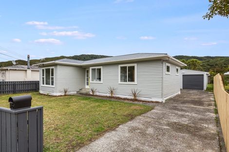 Photo of property in 76 Peel Place, Wainuiomata, Lower Hutt, 5014