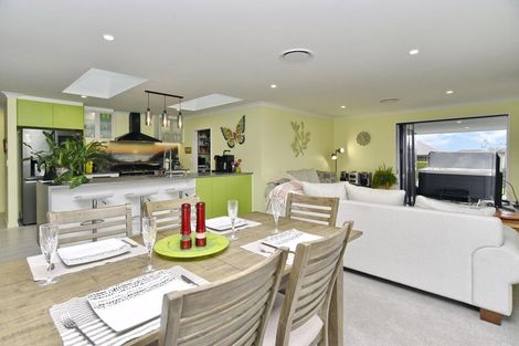 Photo of property in 14 Deans Place, Amberley, 7410