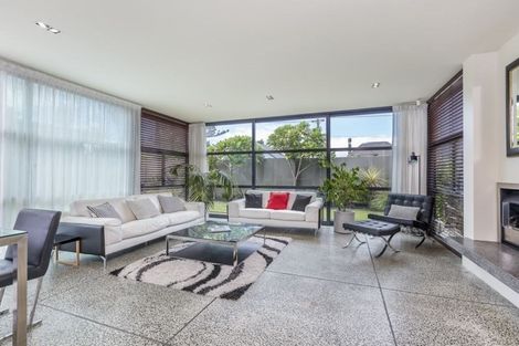 Photo of property in 4a Norwood Road, Bayswater, Auckland, 0622