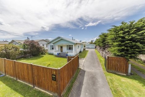 Photo of property in 14 Hunia Street, Marton, 4710