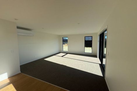 Photo of property in 26 Burdon Loop, Lake Hawea, 9382
