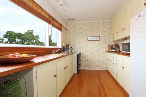 Photo of property in 40 Gill Avenue, Te Atatu Peninsula, Auckland, 0610