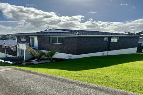Photo of property in 2/51 Shanaway Rise, Hillcrest, Auckland, 0627
