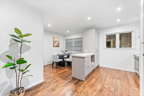 Photo of property in 106 Flanshaw Road, Te Atatu South, Auckland, 0610
