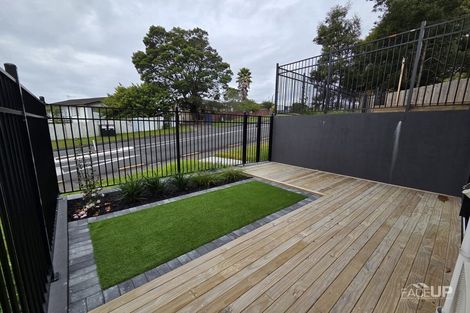 Photo of property in 79d Gallony Avenue, Massey, Auckland, 0614