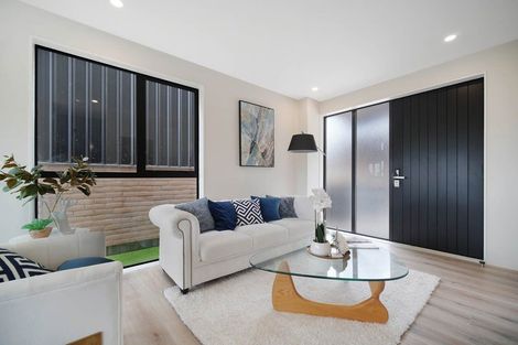 Photo of property in 5 Silver Birch Rise, Henderson, Auckland, 0612
