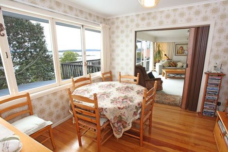 Photo of property in 40 Gill Avenue, Te Atatu Peninsula, Auckland, 0610