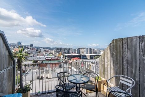 Photo of property in Qba Apartments, 4m/51 Webb Street, Mount Cook, Wellington, 6011