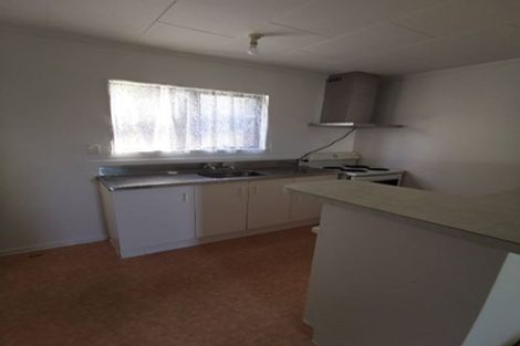 Photo of property in 14 Tamariki Avenue, Kelston, Auckland, 0602