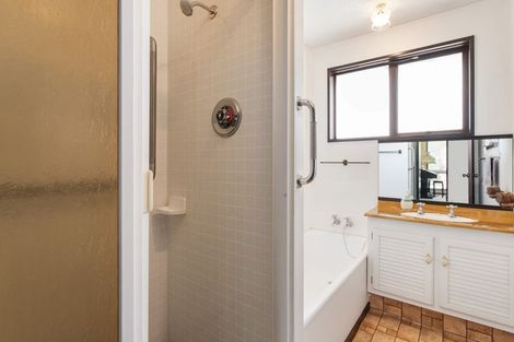 Photo of property in 2/18 Rembrandt Place, Burnside, Christchurch, 8053