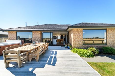 Photo of property in 23 Silicon Way, Fitzherbert, Palmerston North, 4410