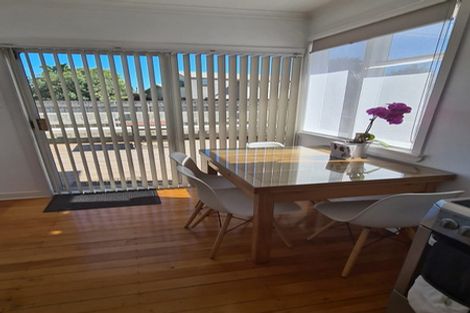 Photo of property in 19 Cologne Street, Martinborough, 5711