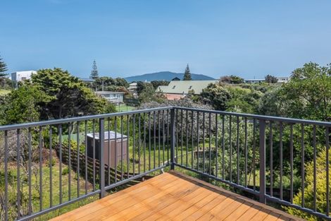 Photo of property in 12 Frances Street, Waikanae Beach, Waikanae, 5036