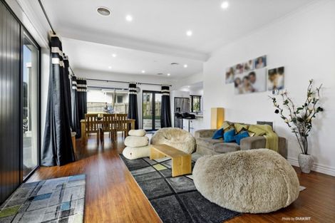 Photo of property in 27 Petherick Crescent, Johnsonville, Wellington, 6037