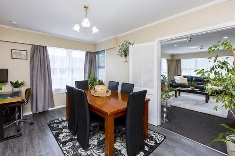 Photo of property in 61 Oregon Drive, Maoribank, Upper Hutt, 5018