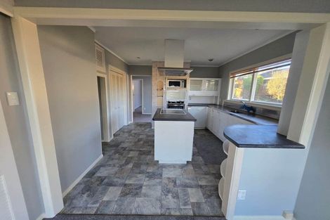 Photo of property in 17a Te Anau Place, Pakuranga Heights, Auckland, 2010