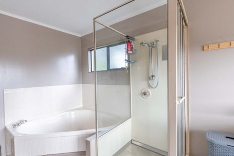 Photo of property in 2/18 Sailmaker Close, Whitby, Porirua, 5024