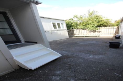 Photo of property in 140 Tasman Street, Mount Cook, Wellington, 6021