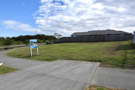 Photo of property in 28 Omahuru Road, Glenbrook, 2681