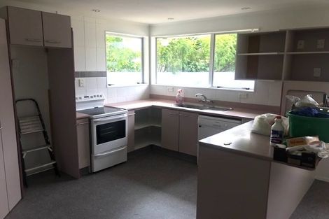 Photo of property in 10 Hadfield Place, Paraparaumu Beach, Paraparaumu, 5032