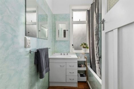 Photo of property in 91 Riverside Drive, Waiwhetu, Lower Hutt, 5010