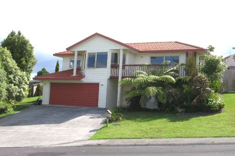 Photo of property in 10 Garcia Place, West Harbour, Auckland, 0618