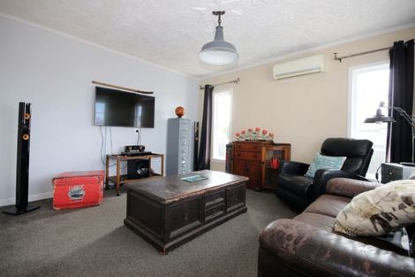 Photo of property in 246f Marine Parade, Bluff, 9814